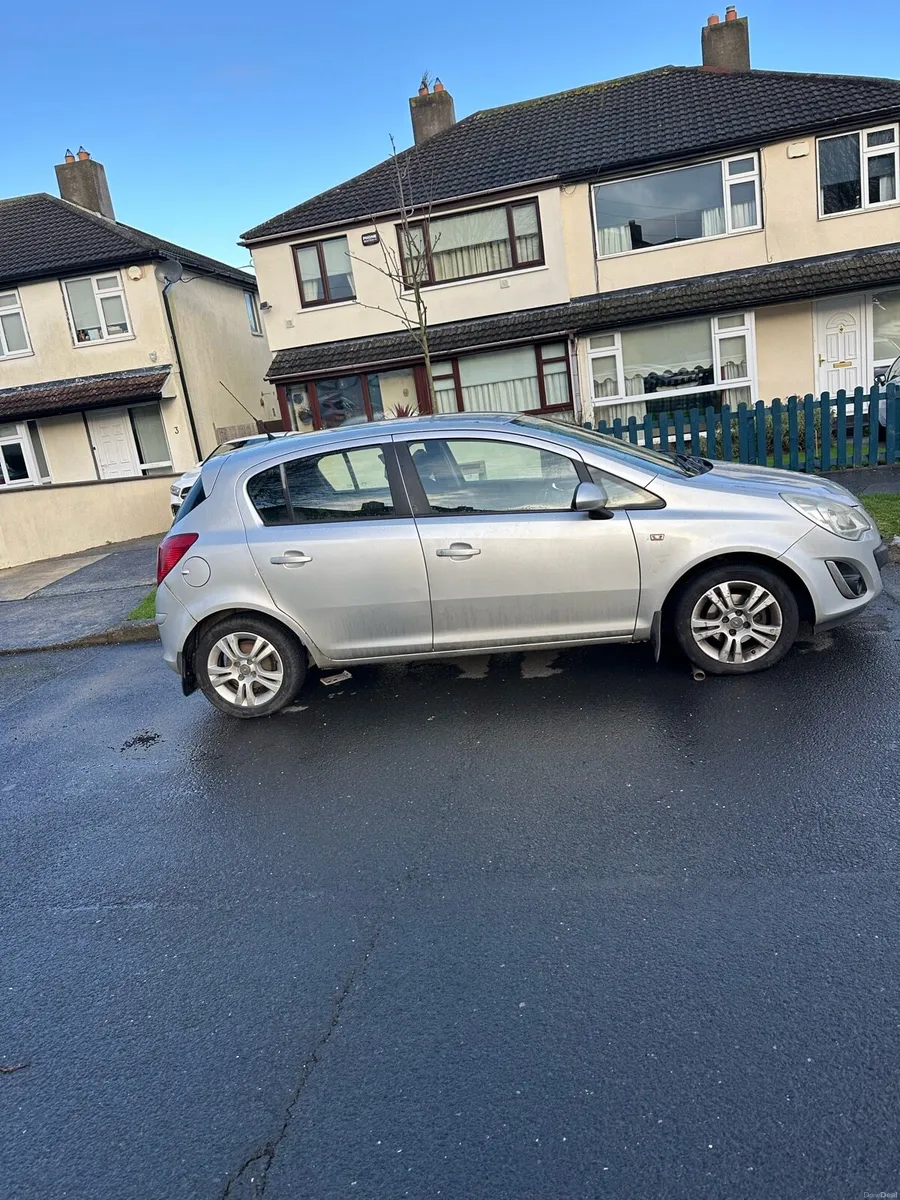 Opel corsa 2011 - Image 1