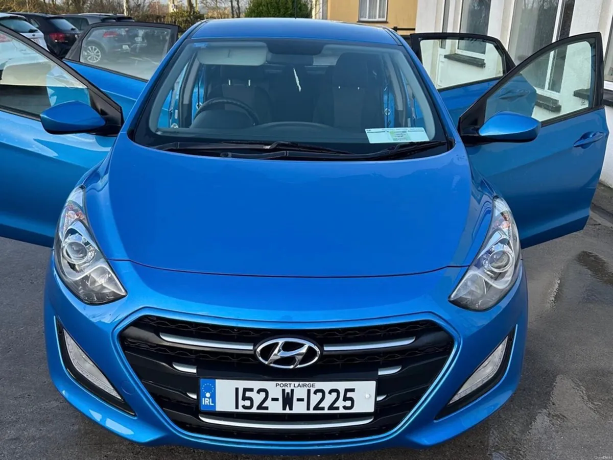 Hyundai i30 BLUE 110PS 5DR SDRIVE - Image 3