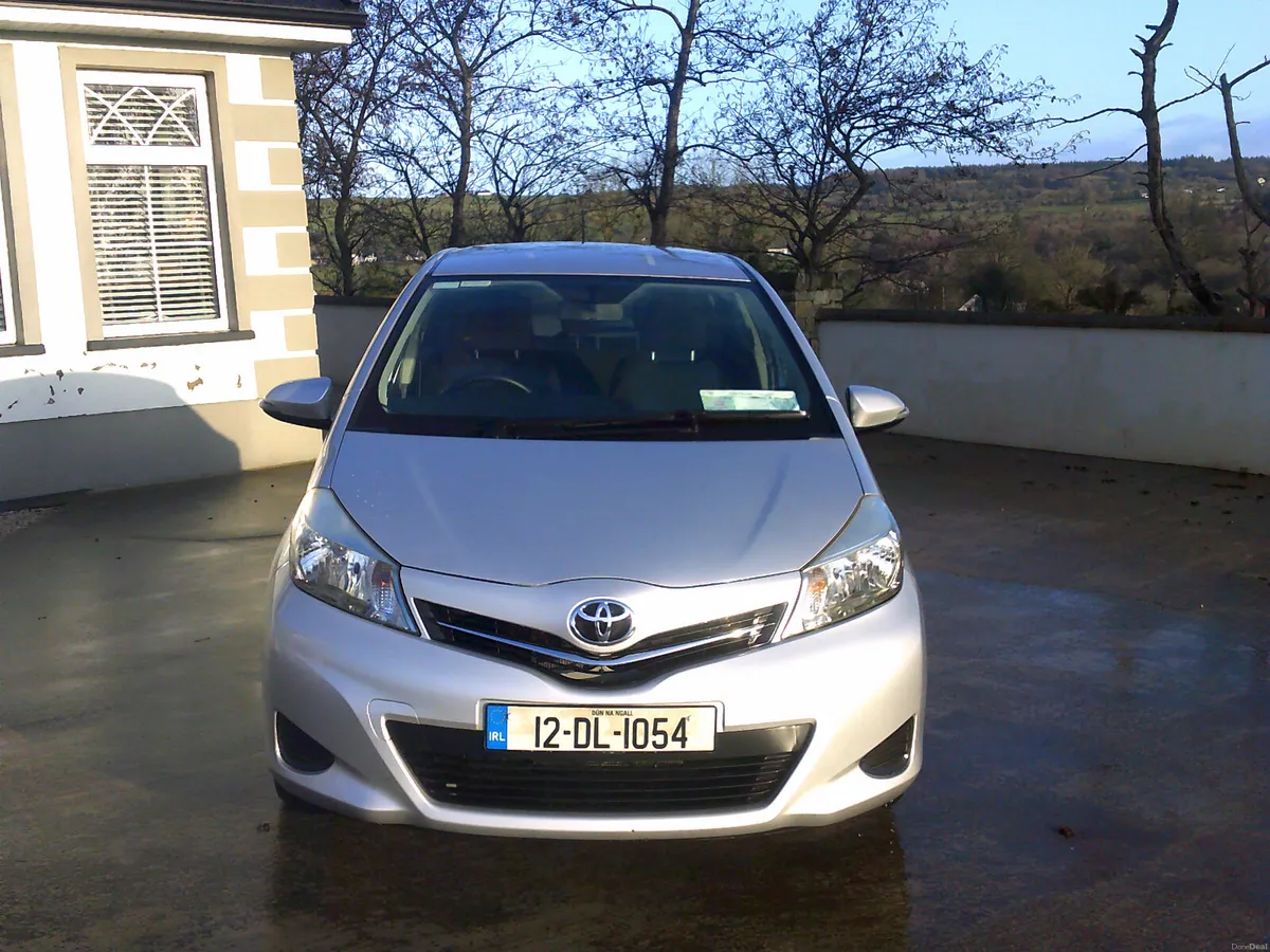 Toyota Yaris 2012 - Image 2