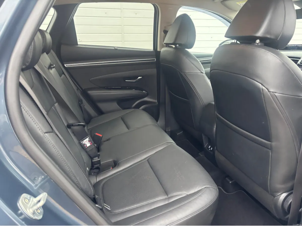 Hyundai Tucson IX35 EXECUTIVE PLUS 2 TONE 5 5DR - Image 4