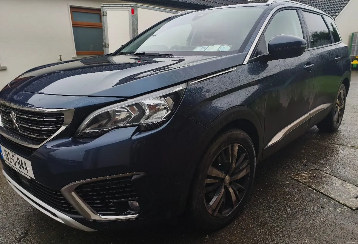 Peugeot 5008 - Image 2