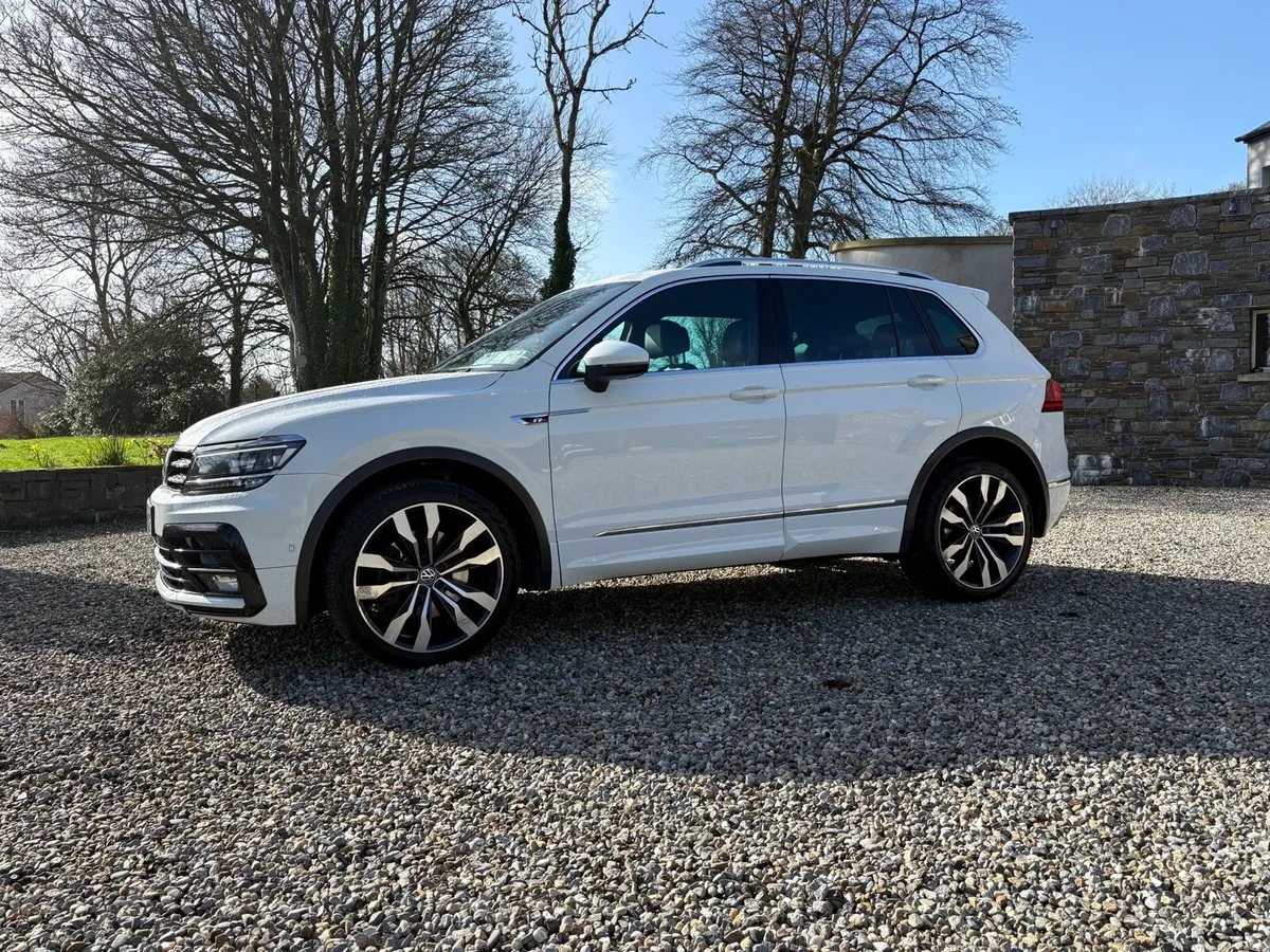 Volkswagen Tiguan R-Line BiTdi 240PS - Image 4
