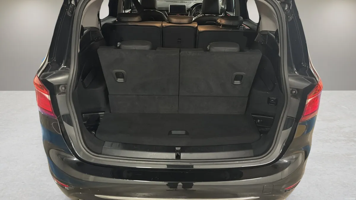 2017 BMW 218d AUTO GRAN TOURER 7SEATS LUXURY SPEC - Image 5