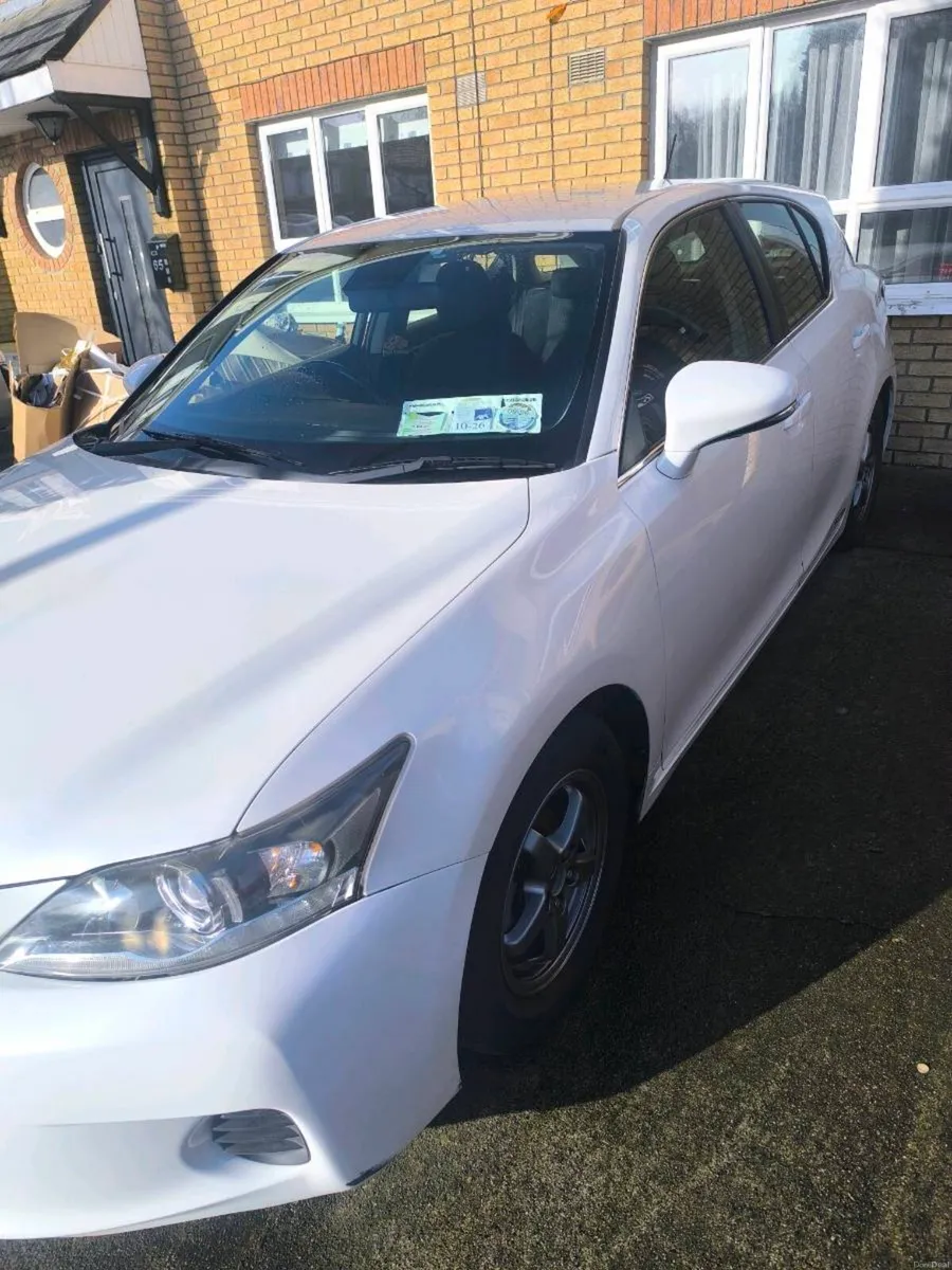 Lexus CT200H - Image 4