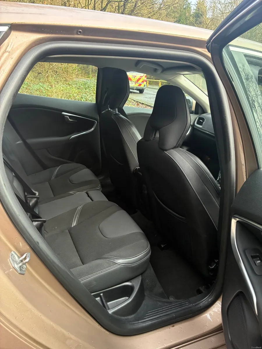 Volvo V40 2016 - Image 4