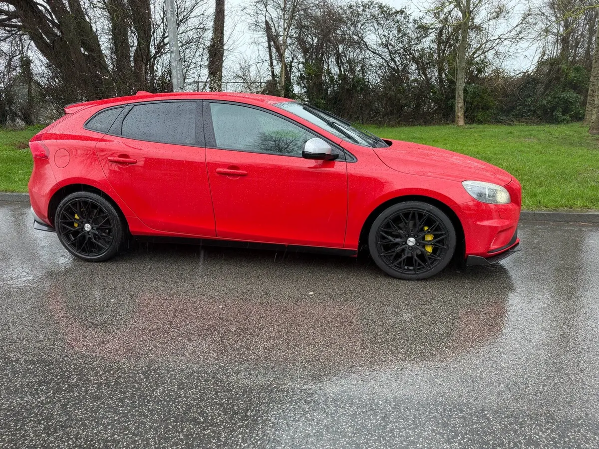 Volvo V40 D2  R-design  Nct& tax - Image 3