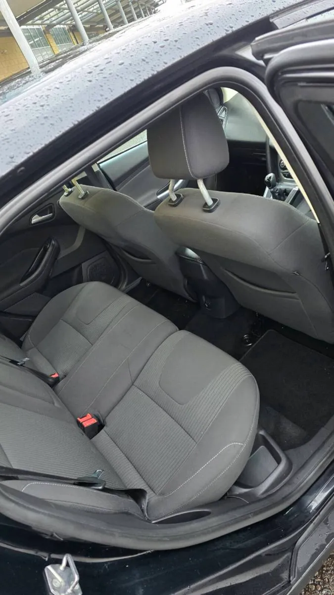 2013 Ford focus ecoboost 1.0 petrol Titanium - Image 4