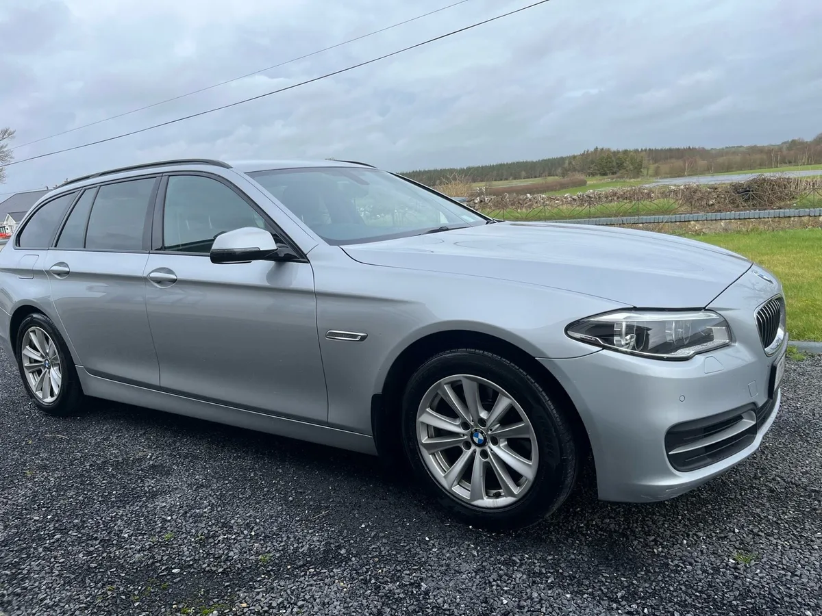 BMW 520 D F11 SE 5DR AUTO - Image 3