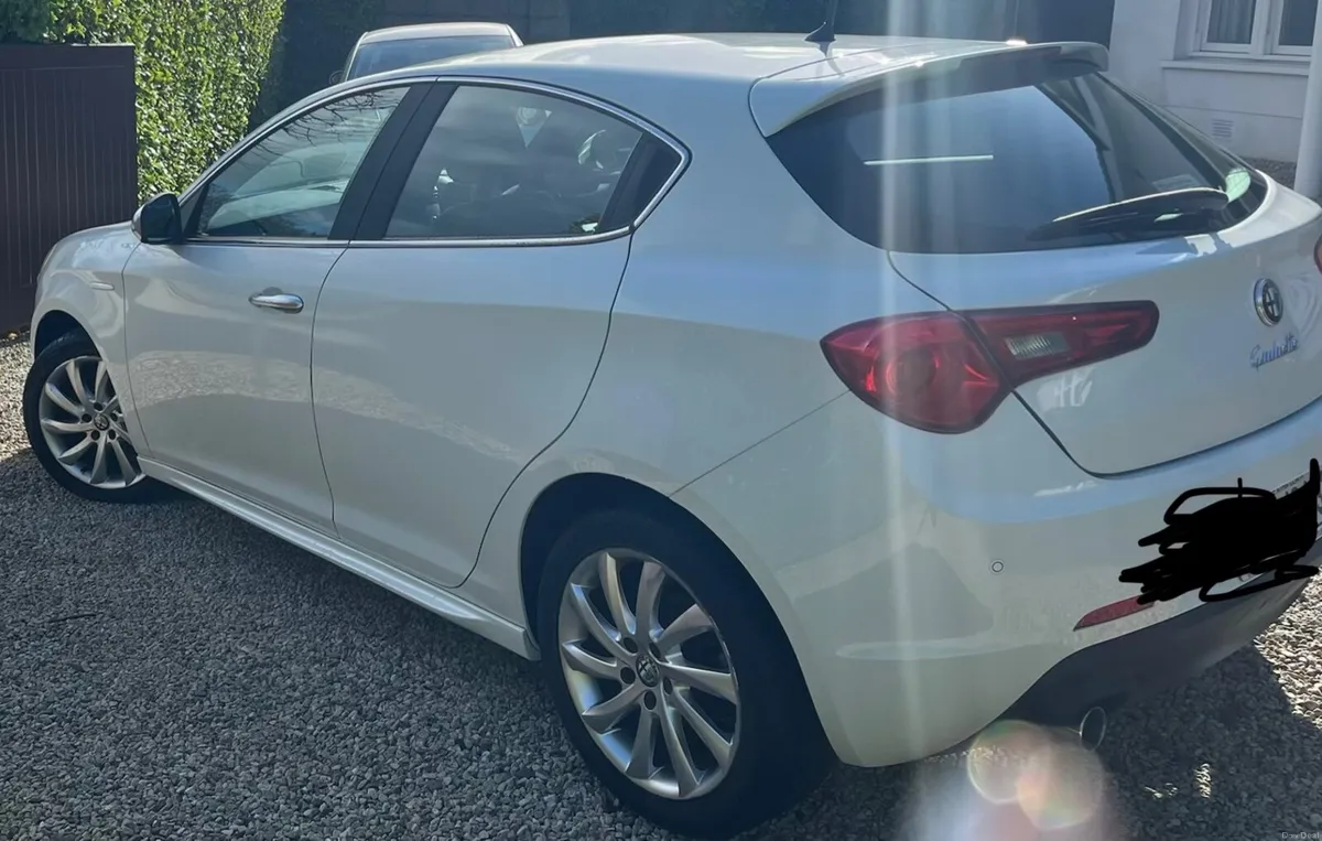 Alfa Romeo Giulietta 2014 - Image 1