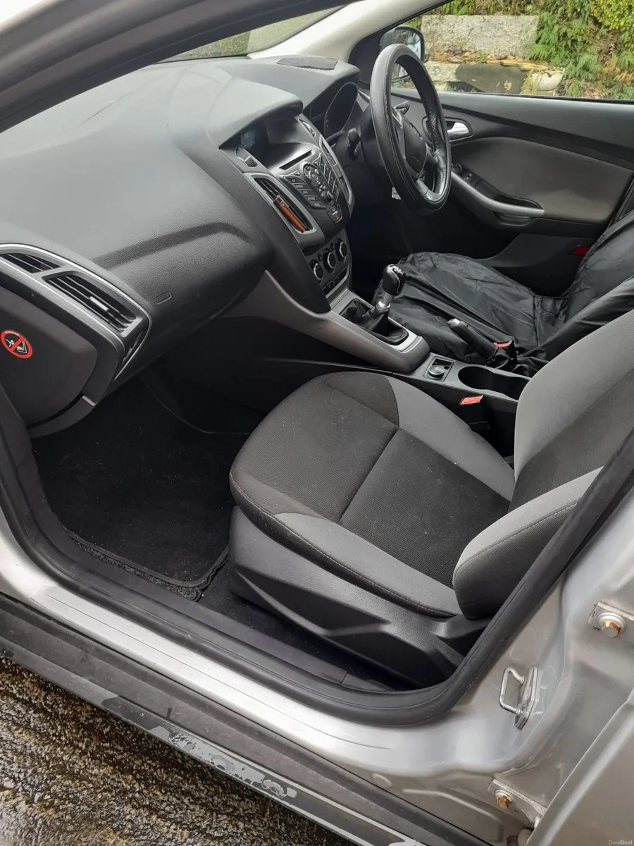 Ford Focus 2013 - Image 2