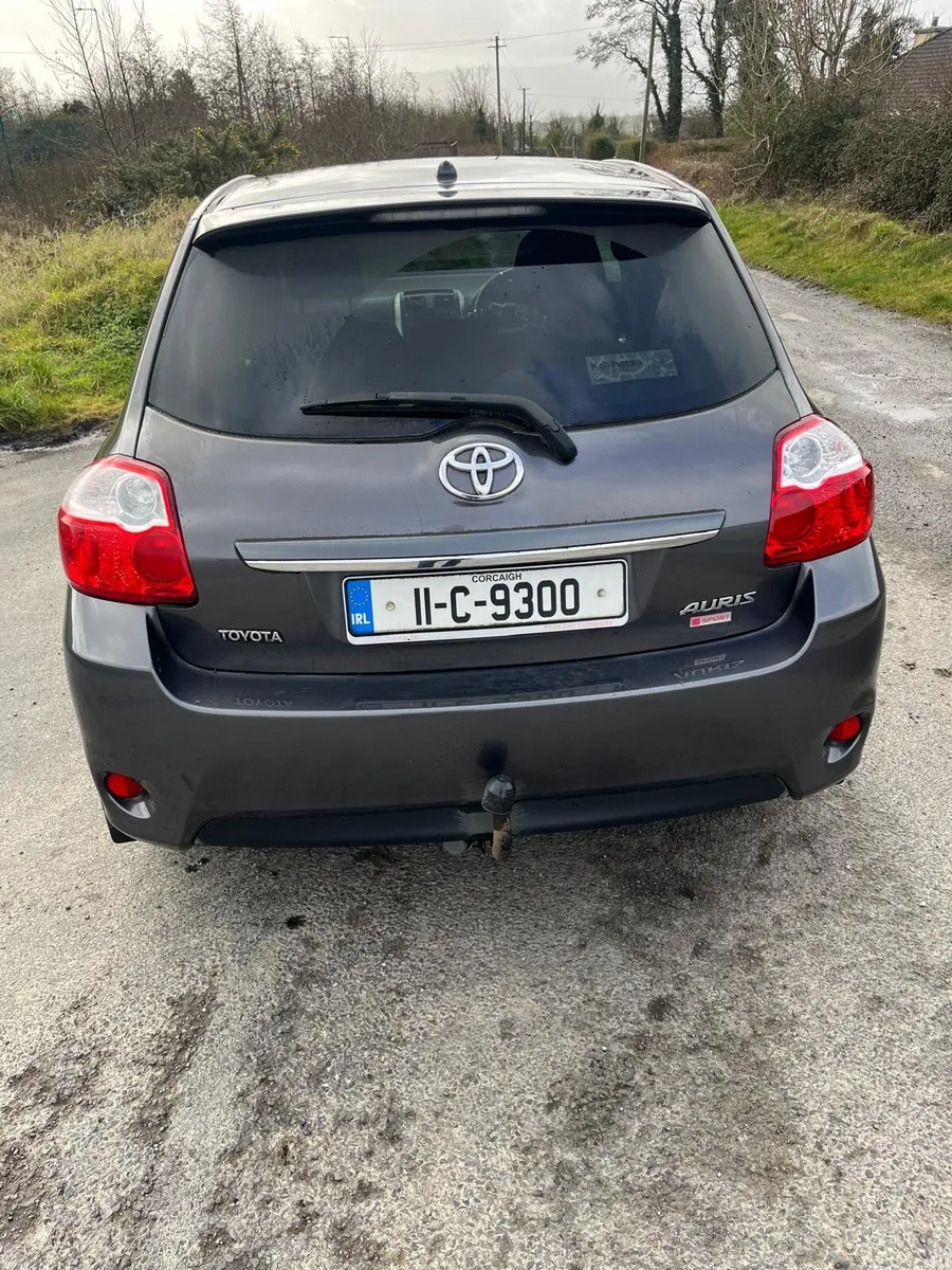 Toyota Auris 2011 - Image 4