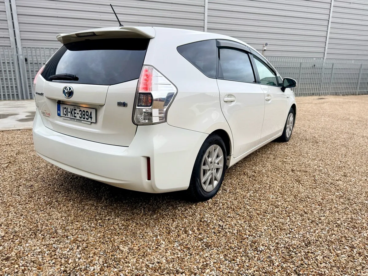 2013 Toyota Prius 1.8 Hybrid Automatic | 7 Seater - Image 4