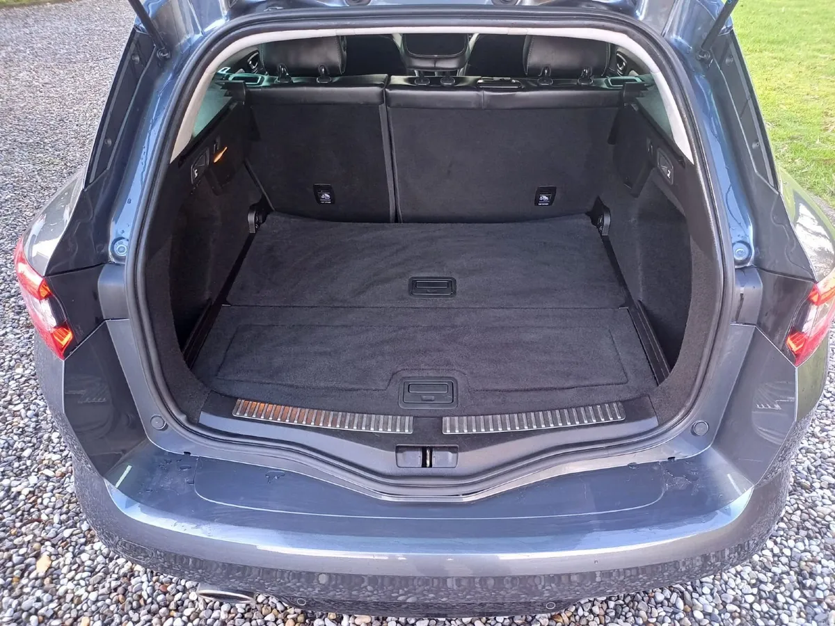 Renault Megane 2018 GT line sports tourer - Image 4