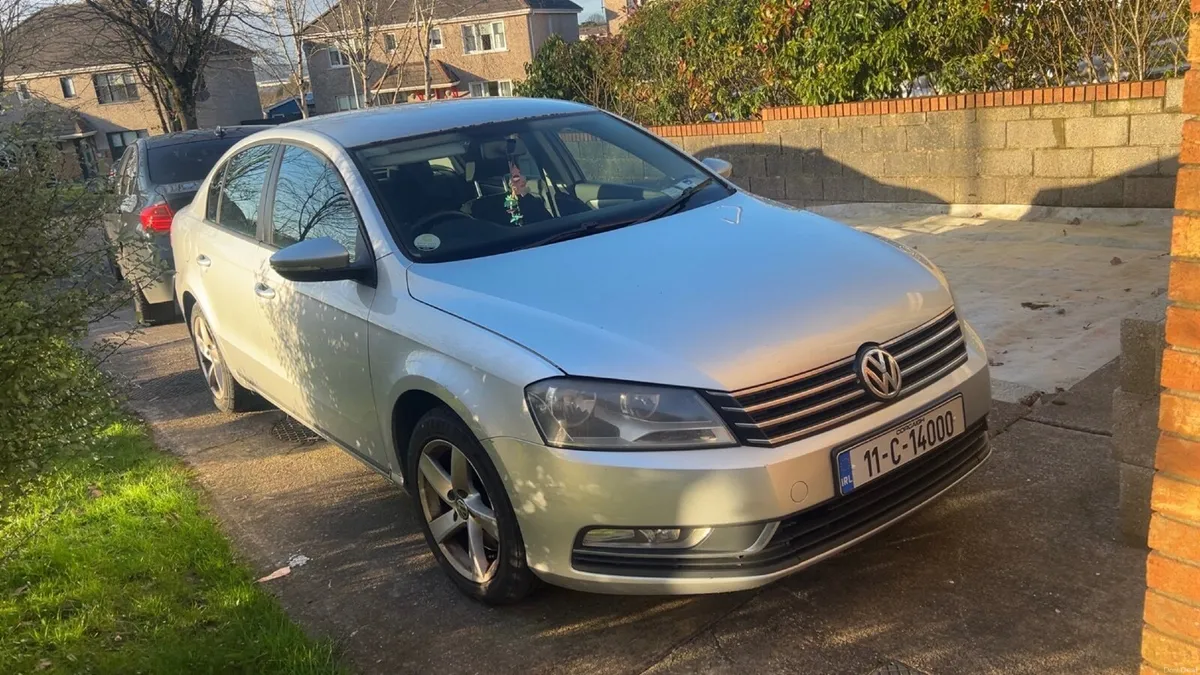 Volkswagen Passat 2011 - Image 1