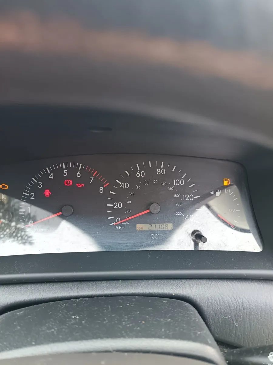 Toyota Corolla 2003 - Image 2