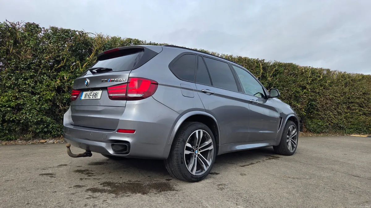 BMW X5 M50D 7 Seater - Image 1