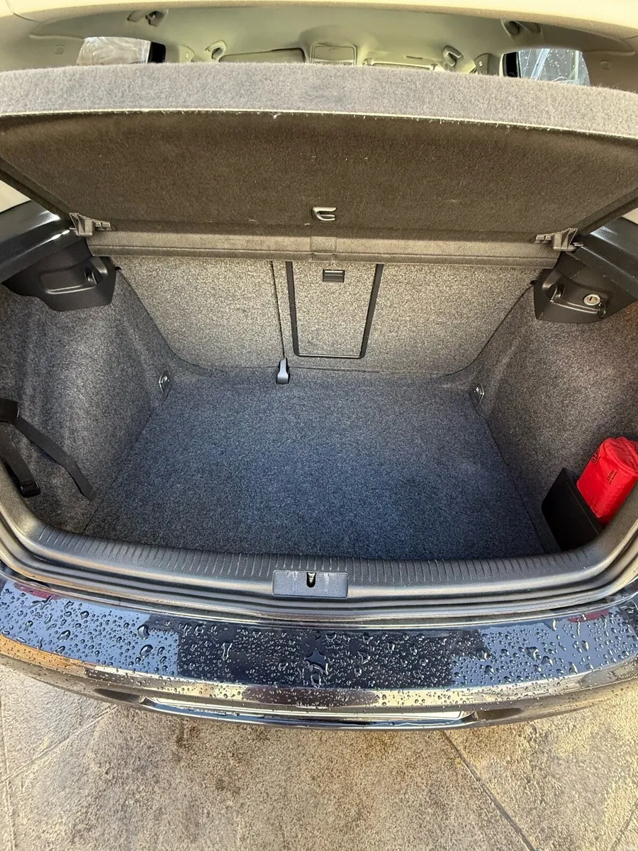 Volkswagen Golf - Image 3
