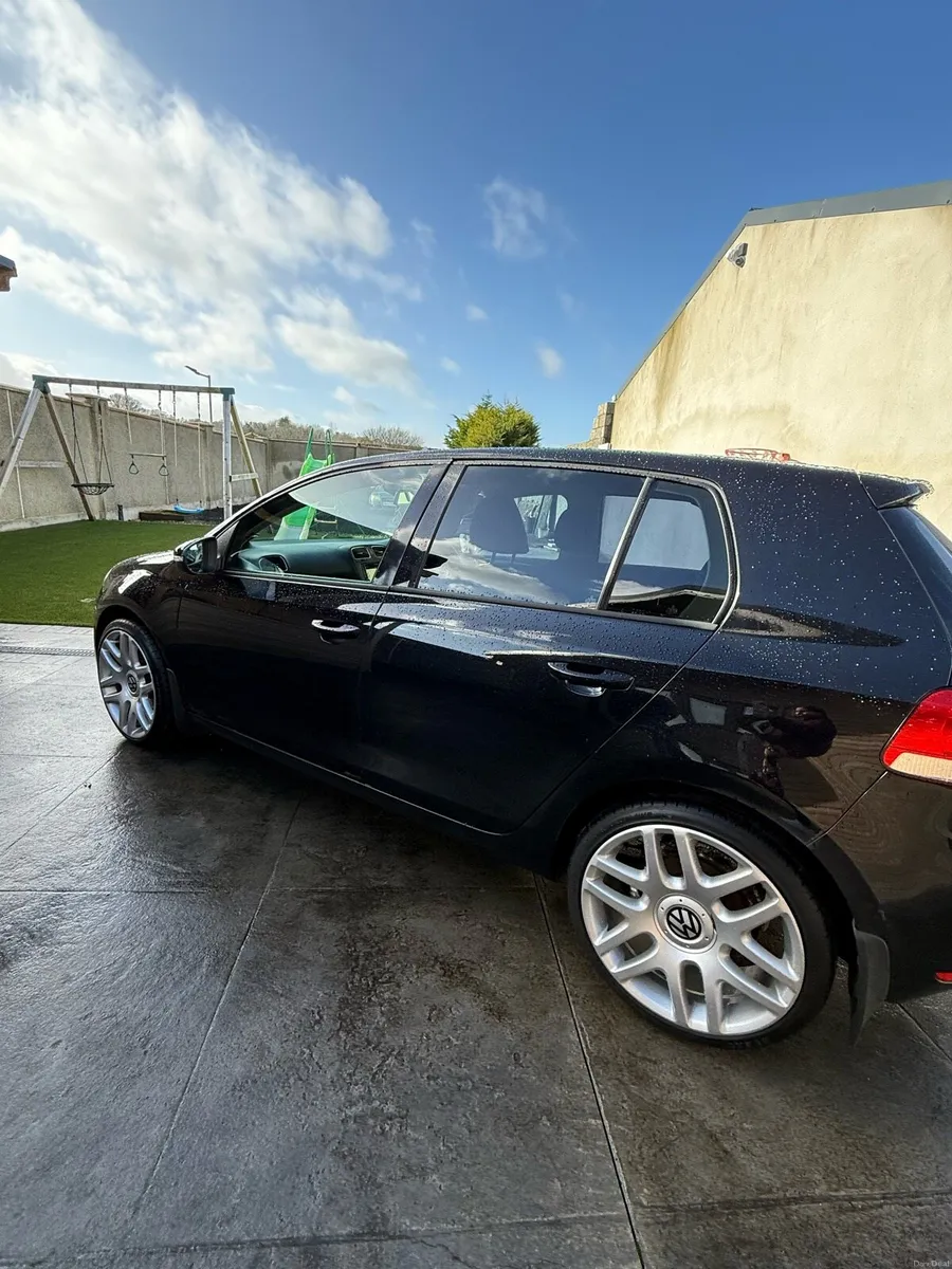 Volkswagen Golf - Image 4