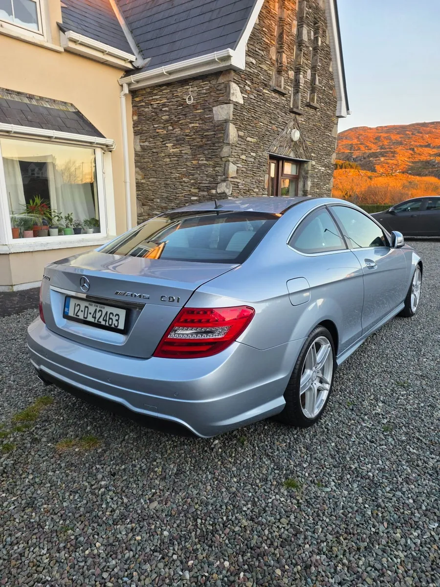 Mercedes-Benz C-Class 2012 - Image 4