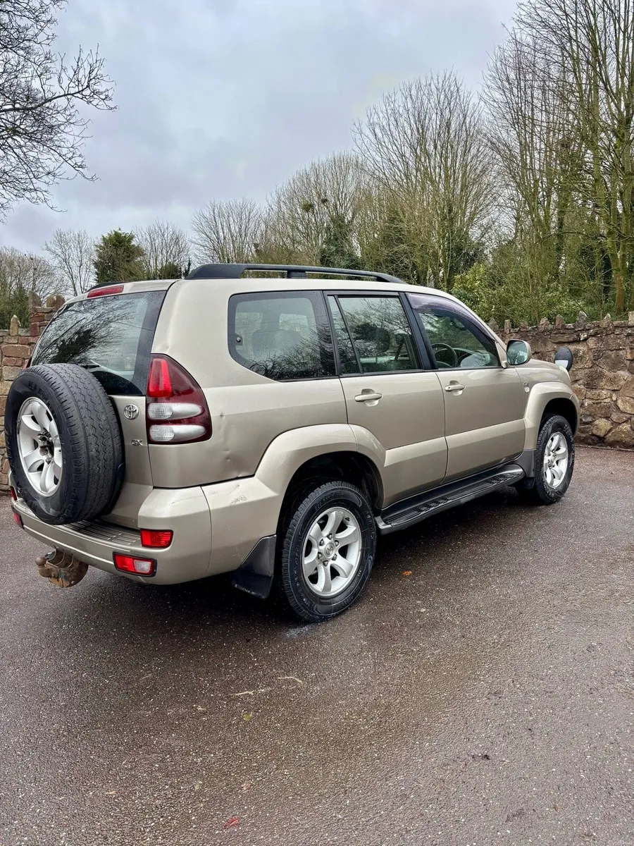 Landcruiser 5 seat crewcab 333 tax - Image 2