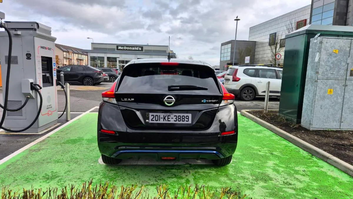 Nissan Leaf - Image 2