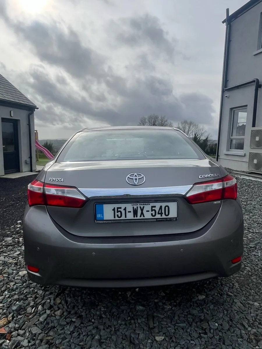 Toyota Carolla Aura - Image 2