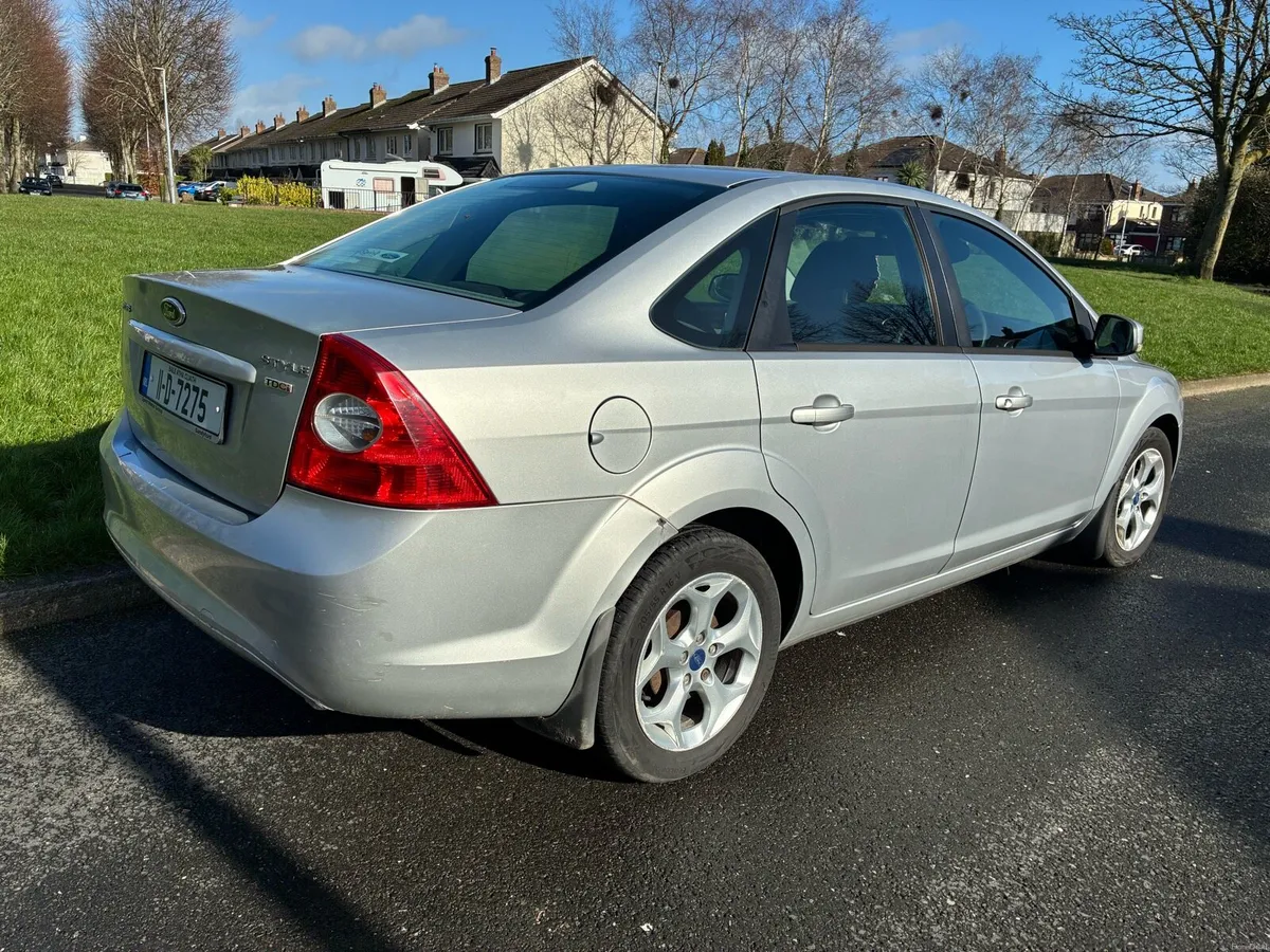 FORD FOCUS 1.6 Dsl LOW MiLEAGE IMMACULATE - Image 3