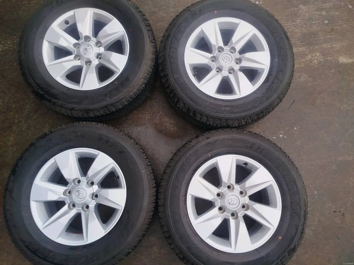 Land Cruiser 17 inch alloys - Image 1
