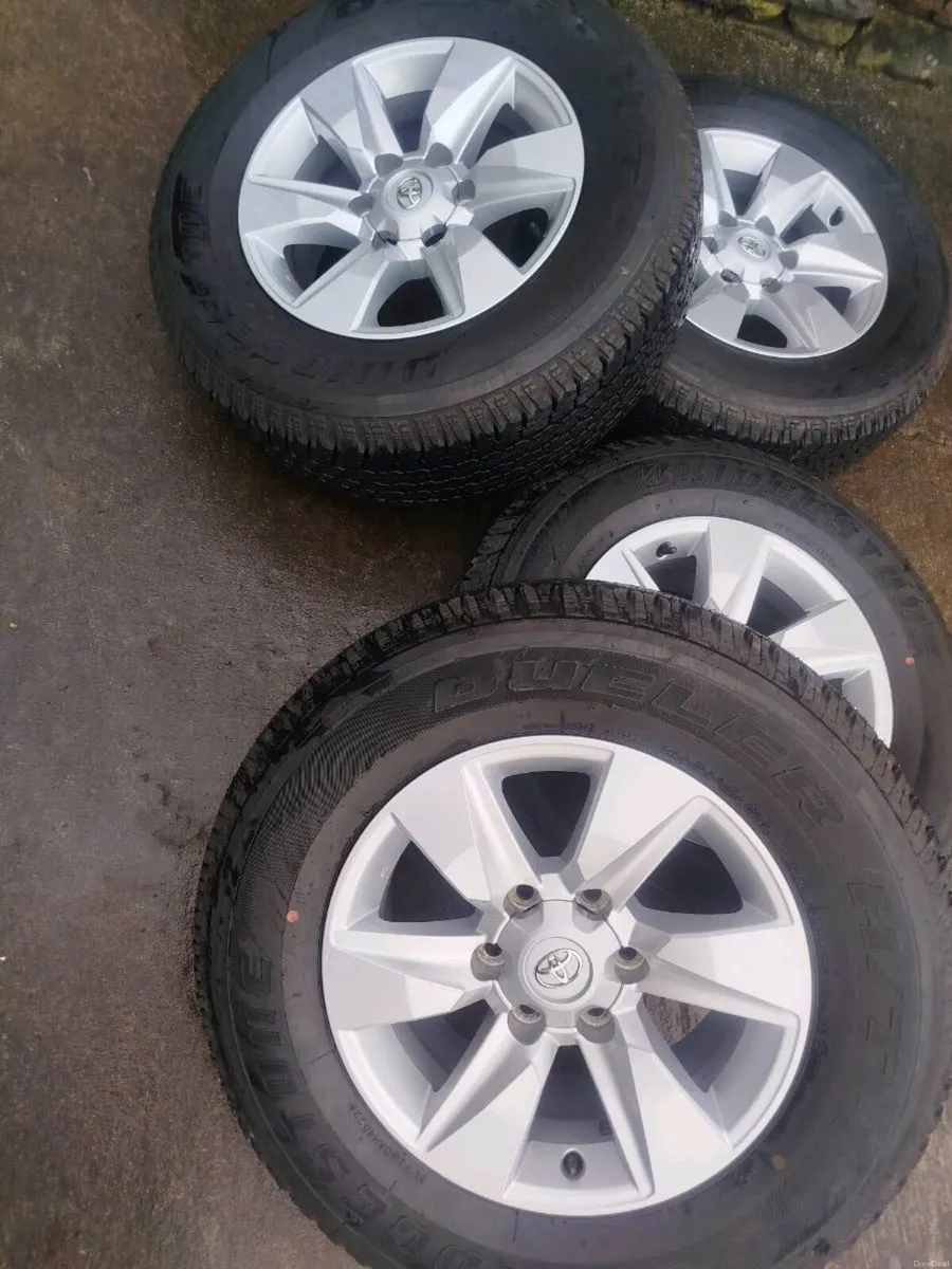 Land Cruiser 17 inch alloys - Image 4