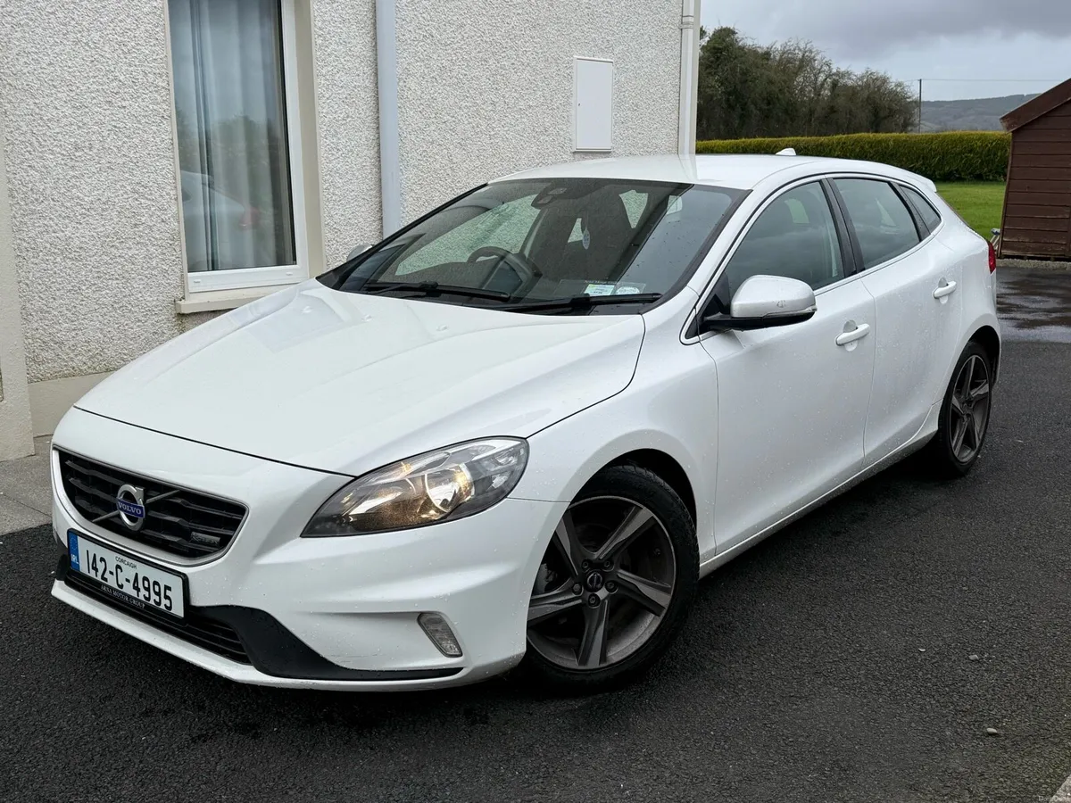 2014 Volvo V40 R-Design - Image 4