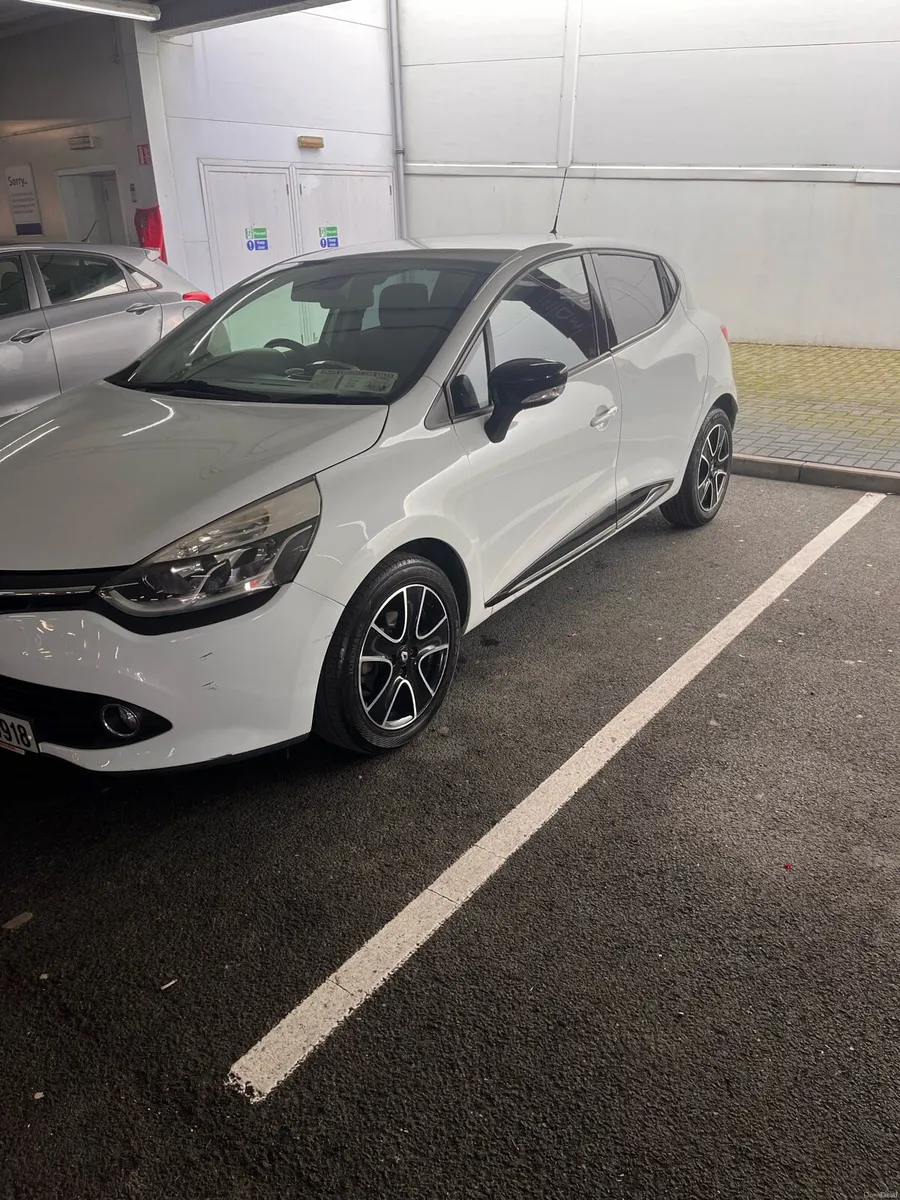 Renualt Clio Automatic 1.2 - Image 2