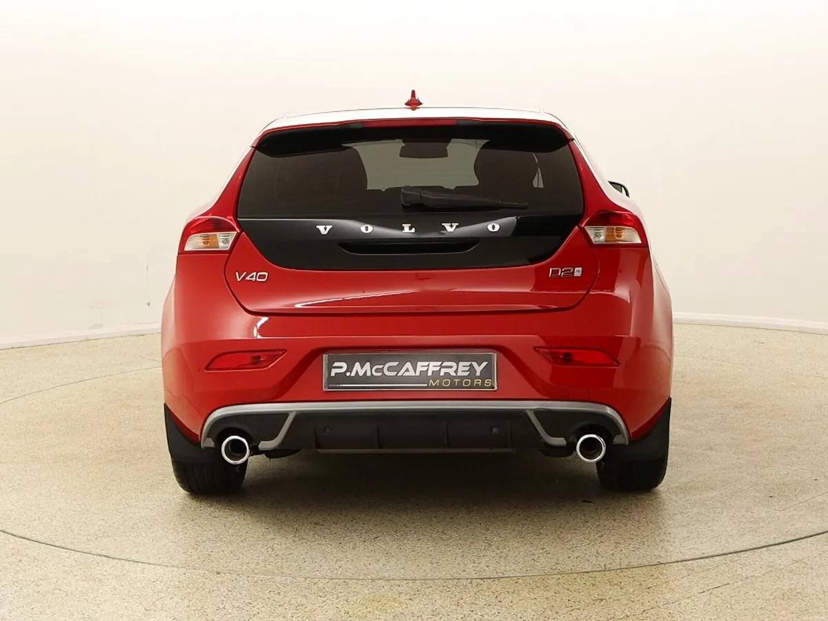 2016 VOLVO V40 2.0 D2 R DESIGN 120 BHP - Image 6