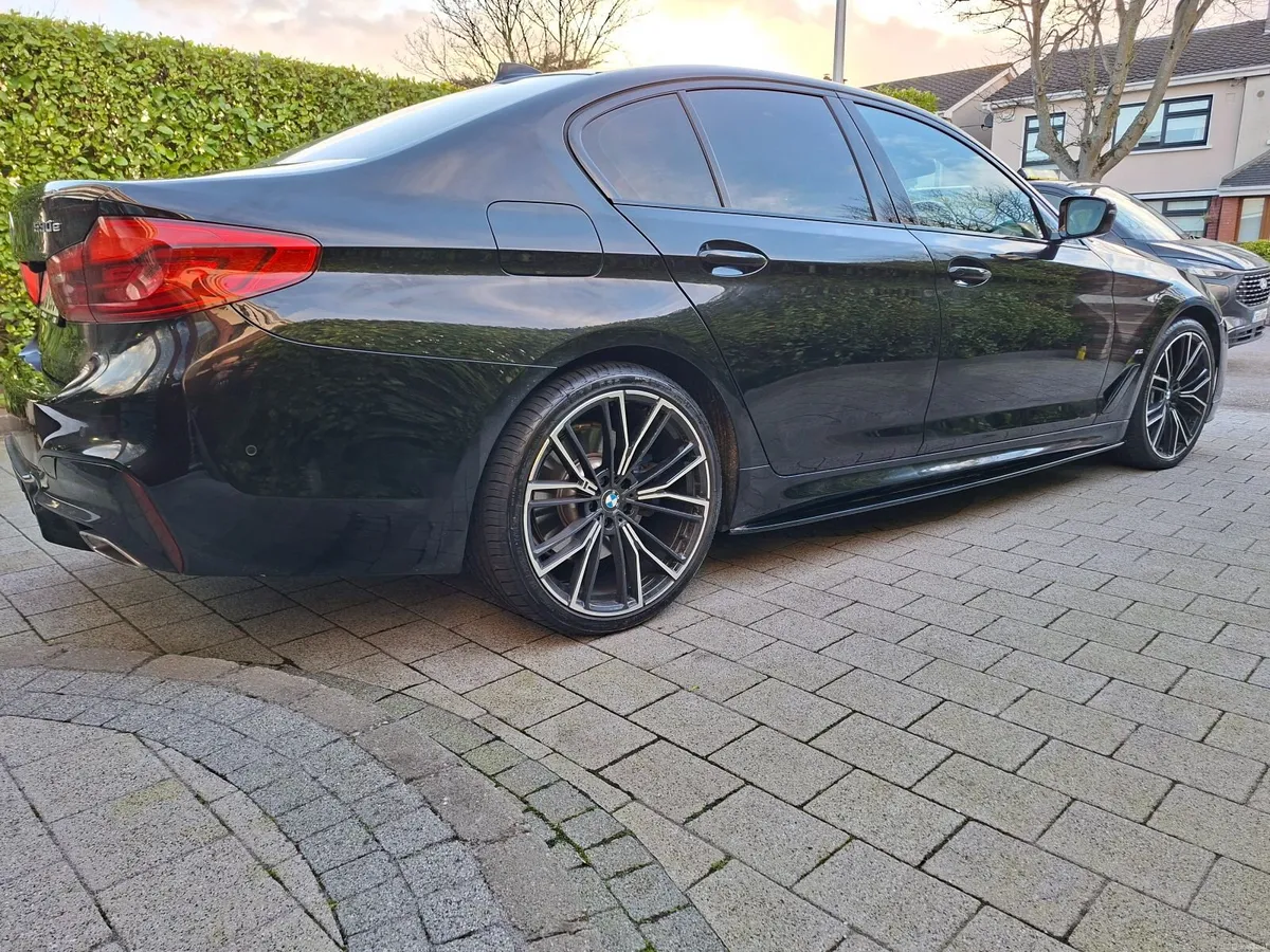 BMW 5-Series 2020 - Image 2