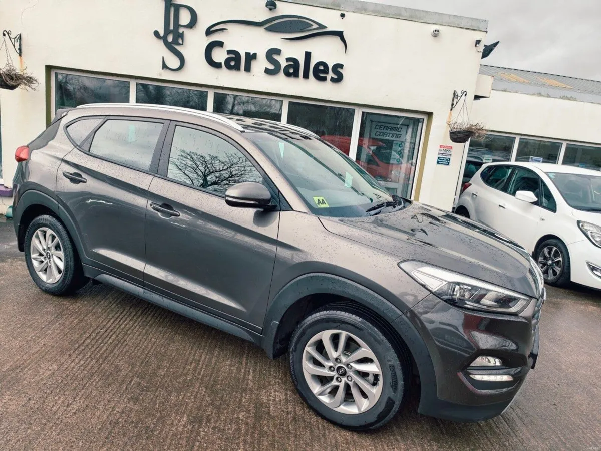 Hyundai Tucson 1.7D Executive 2WD - Image 1