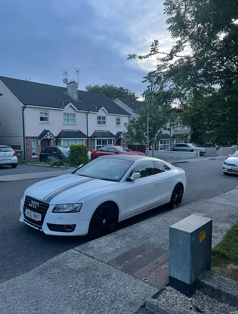 Audi A5 2010 - Image 1