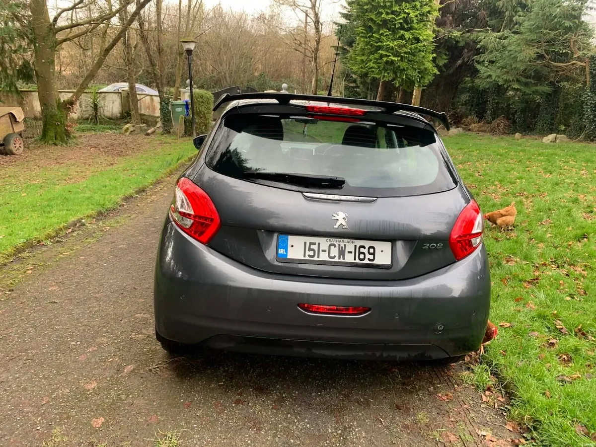Peugeot 208 2015 - Image 4