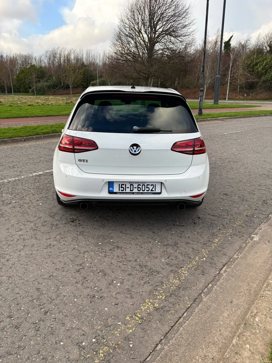 Volkswagen Golf Gti 2.0 TSI DSG - Image 3