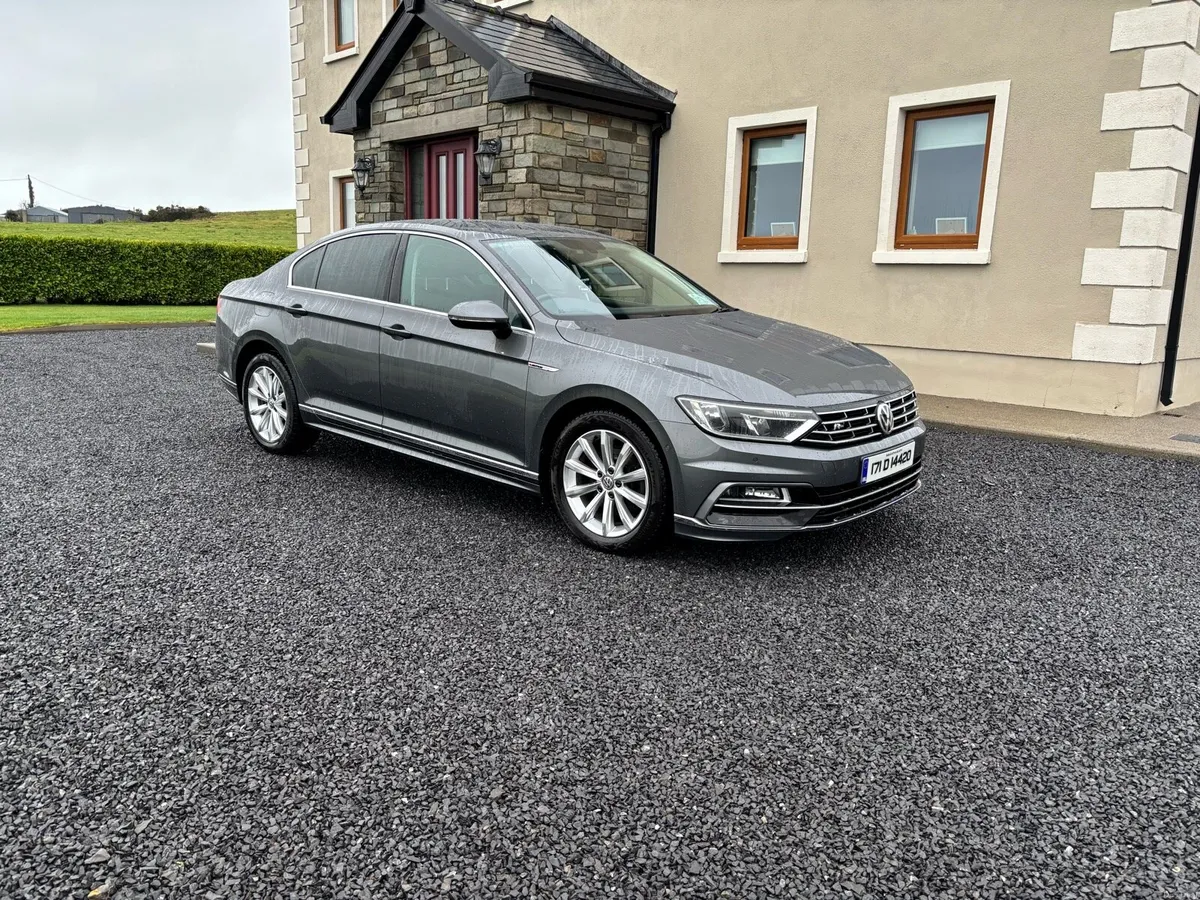 2017 VW Passat 2.0 Tdi Highline 4motion - Image 1