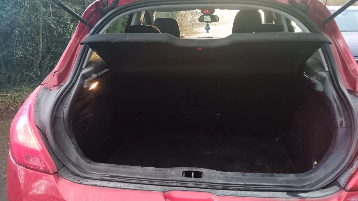 Peugeot 308 2013 - NCT 12/26 - Tax 08/26 - Image 4