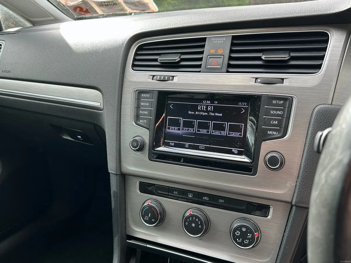 Golf  1.6TDI R-Line - As New, fully serviced. - Image 4