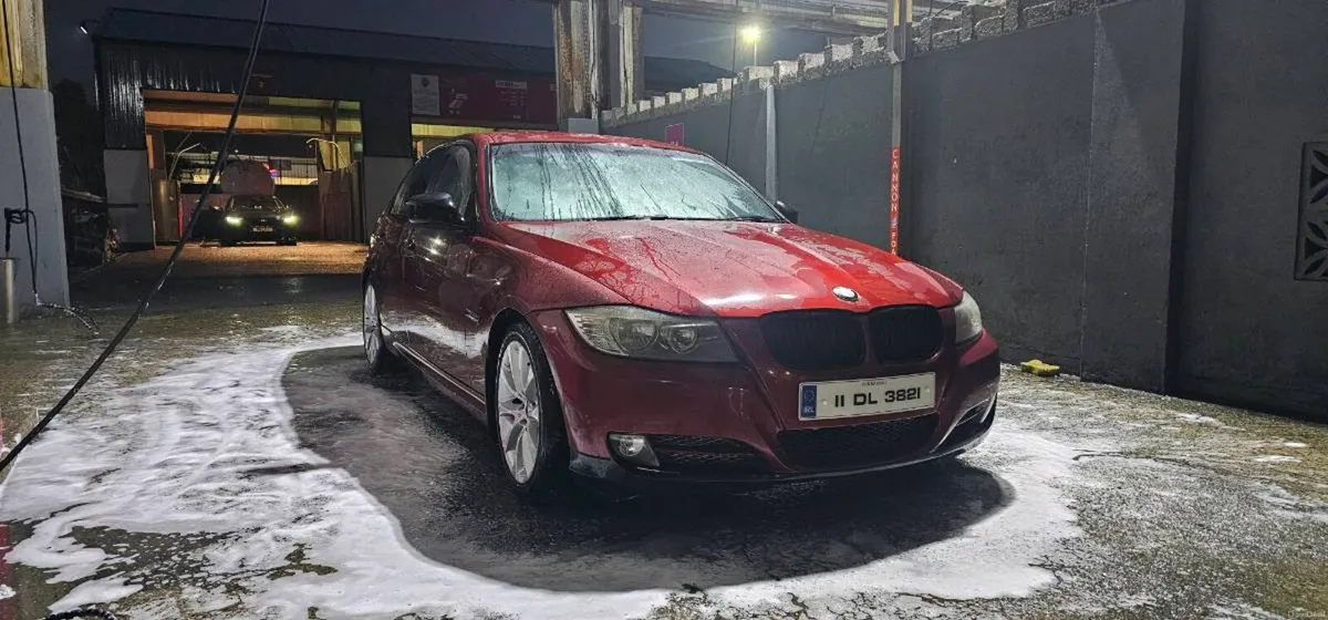 BMW E90 320D - Image 2