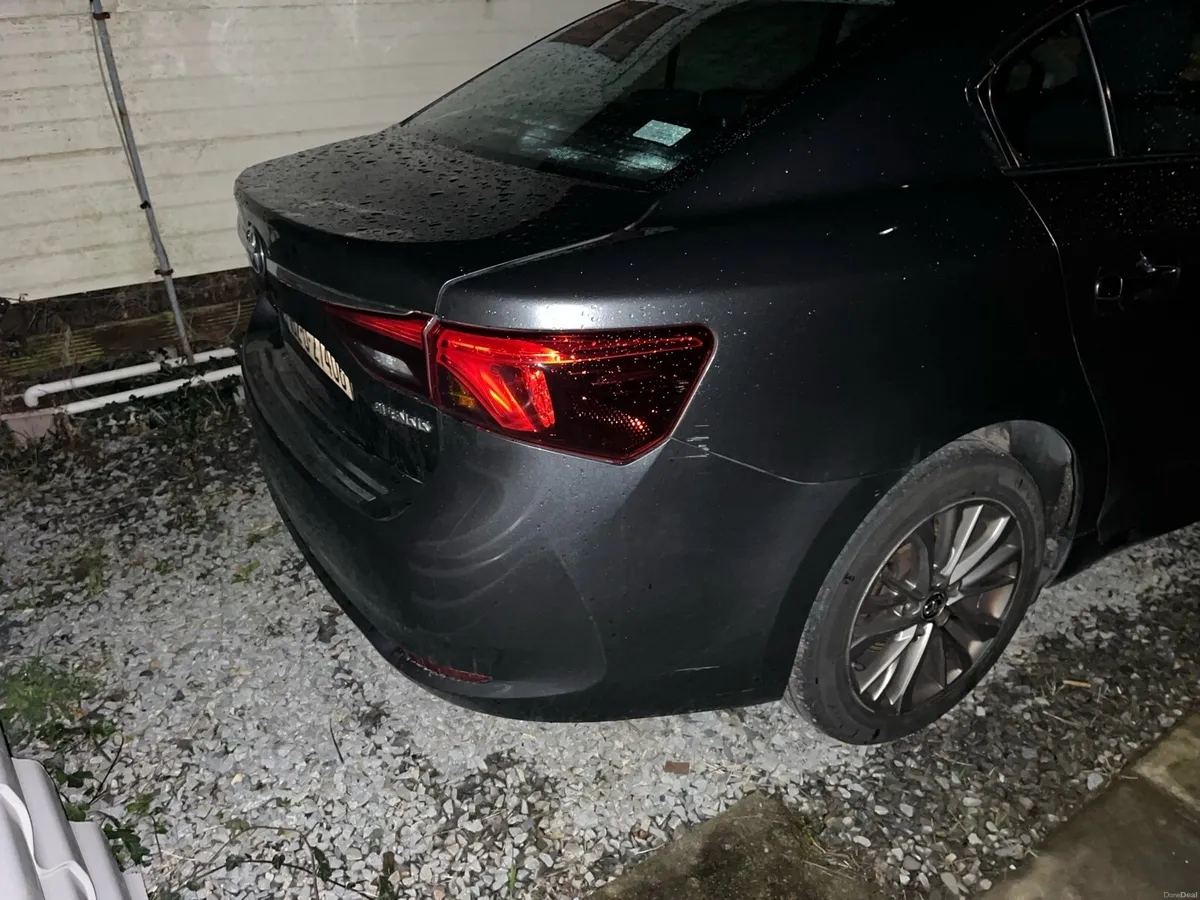 Toyota avensis - Image 4