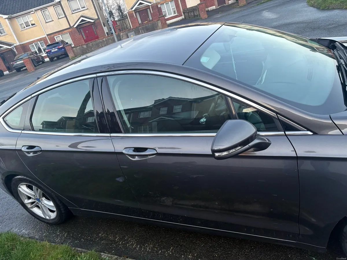 Ford mondeo - Image 2