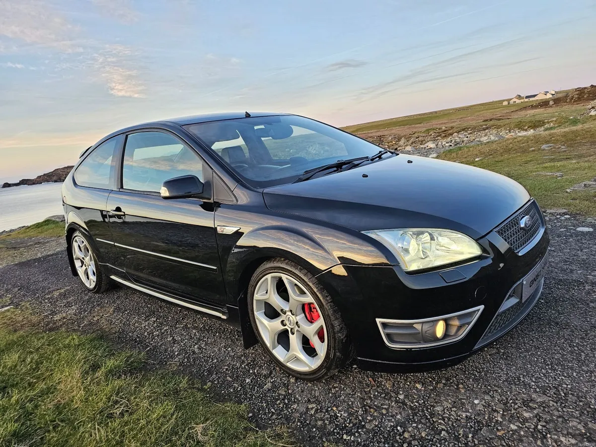 • • 2007 Ford Focus ST3 • • - Image 1
