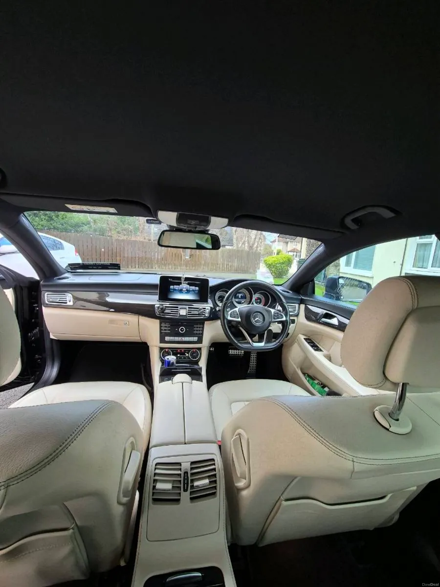 Mercedes Benz CLS 220 AMG - Image 3