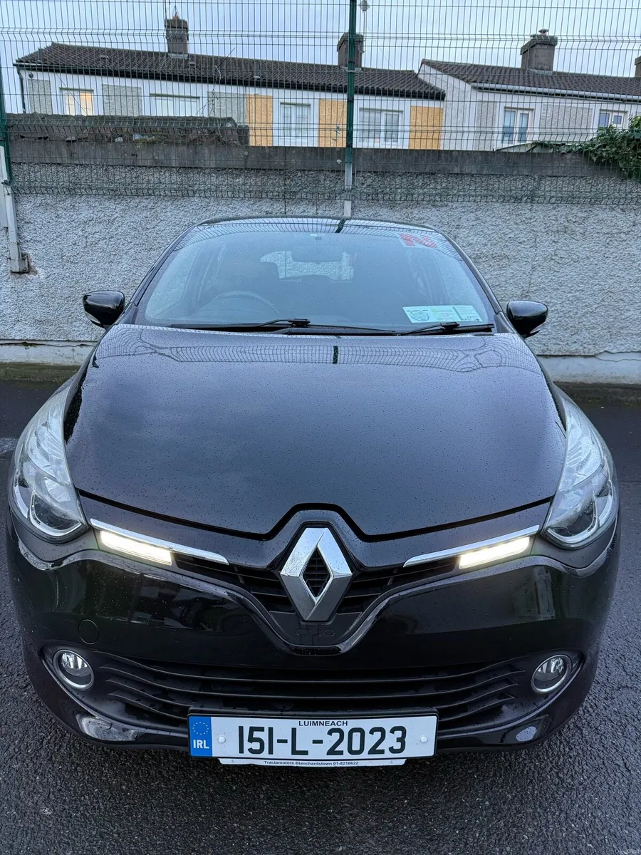 Renault Clio Dynamique 1.2 Low Mileage - Image 2