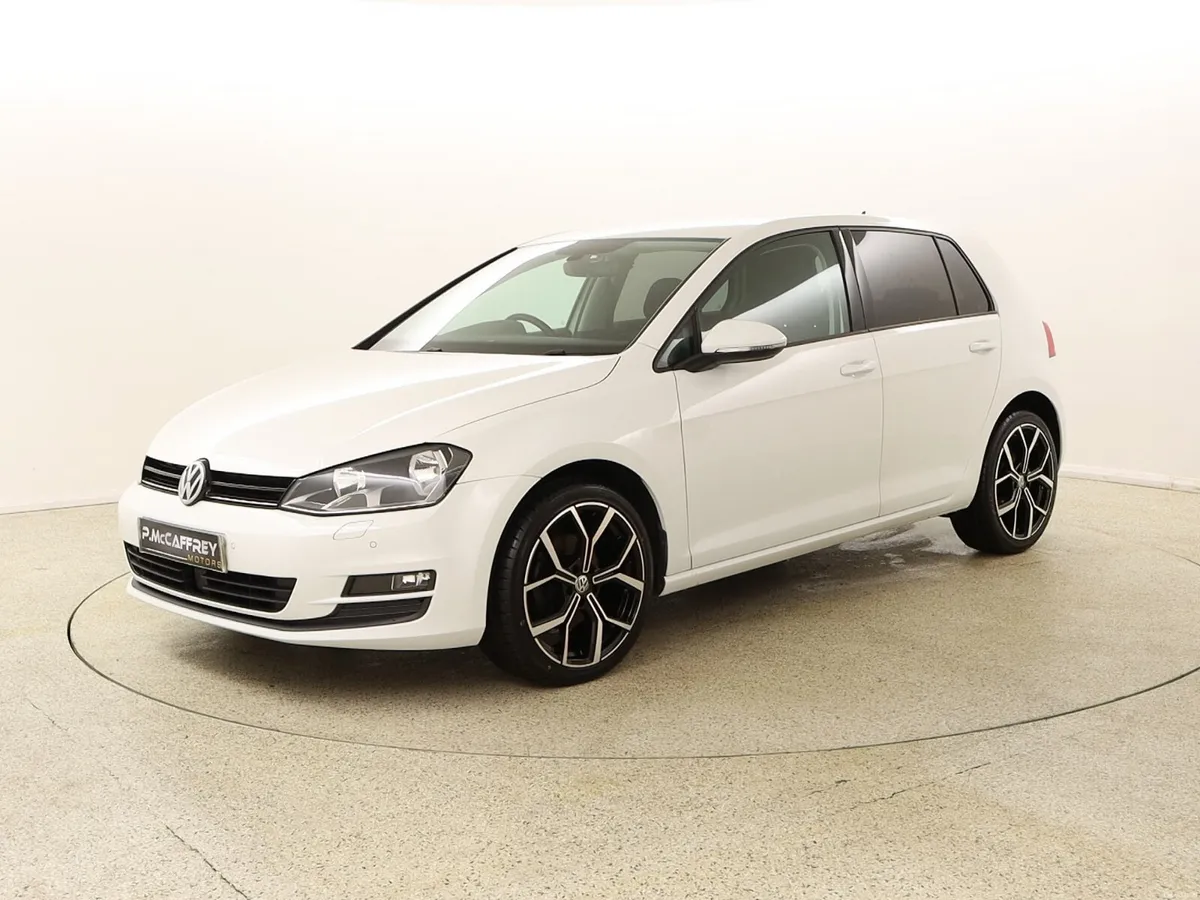 2016 Volkswagen Golf 1.6 TDI Match Edition 110 BHP - Image 3