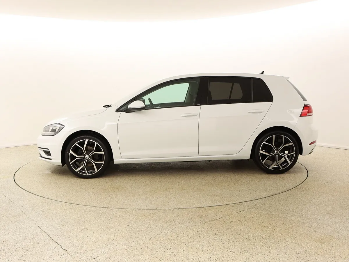 2017 VOLKSWAGEN GOLF 1.6 TDI SE NAV 115 BHP - Image 4
