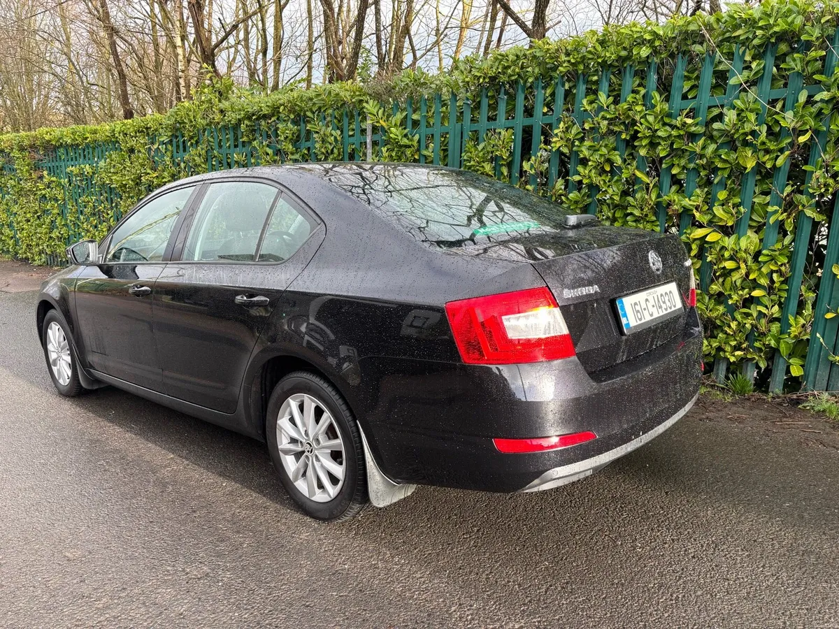 2016 Skoda Octavia - Image 2