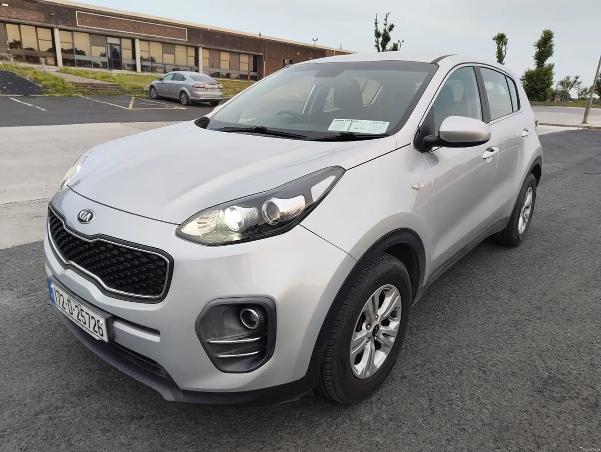 KIA SPORTAGE 1.7 DIESEL  PLATINUM  EDITION - Image 1